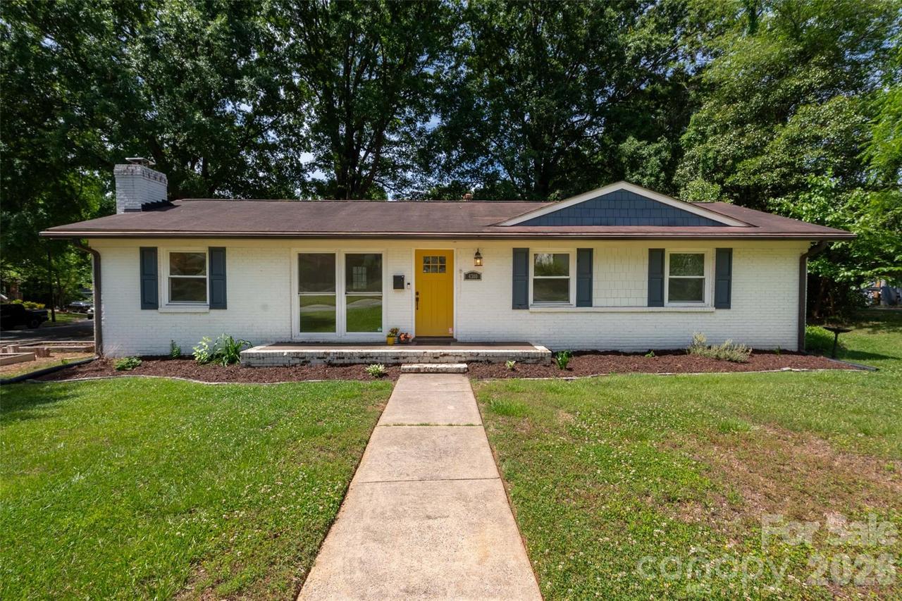4300 Dowling Dr., Charlotte, NC 28205