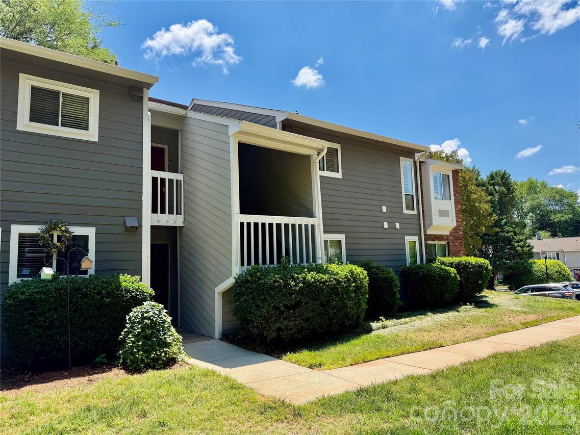 3100 Heathstead Pl., Charlotte, NC 28210
