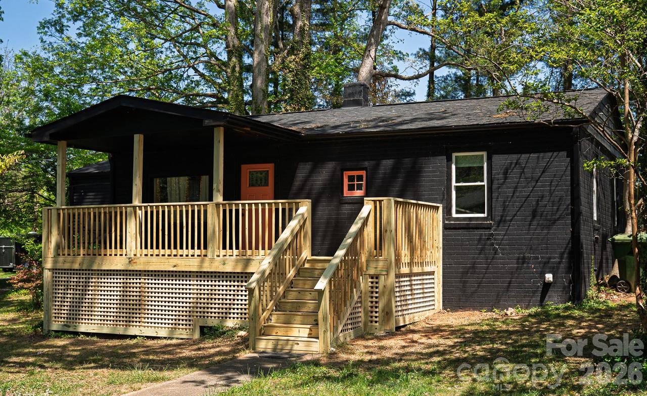 17 Springdale Ave., Asheville, NC 28803