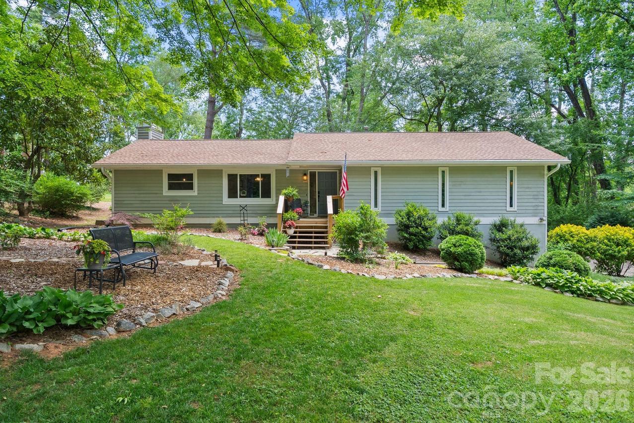 16 Chipping Green Dr., Arden, NC 28704