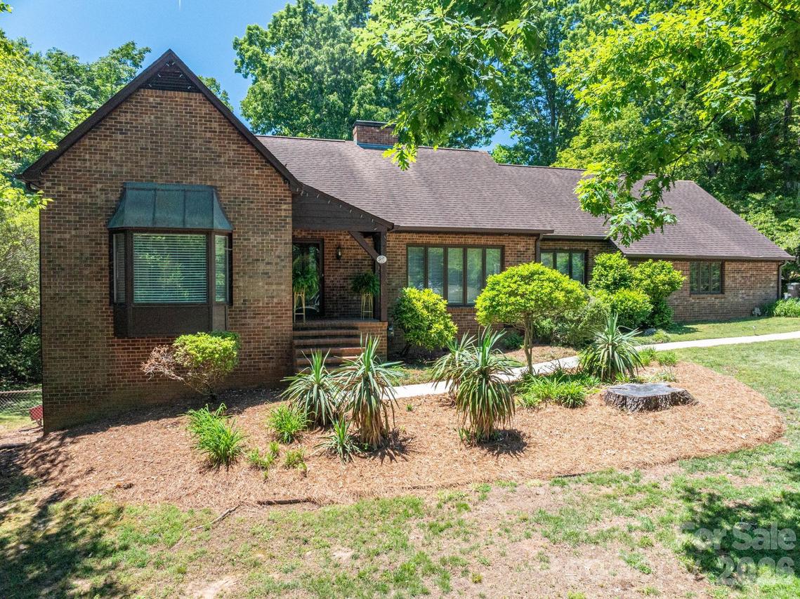 2417 Regal Dr. #16, Gastonia, NC 28056