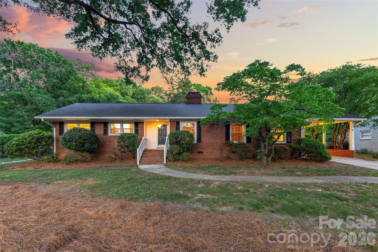 5430 Finsbury Pl., Charlotte, NC 28211