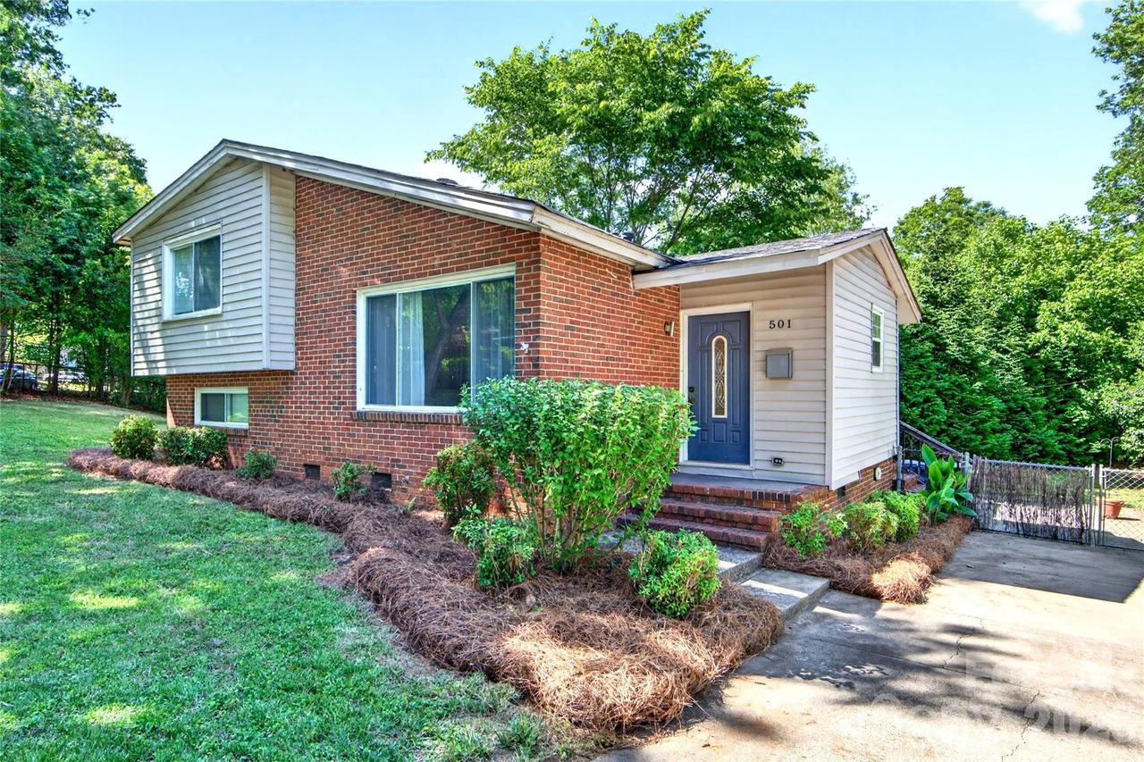 501 Kenlough Dr., Charlotte, NC 28209