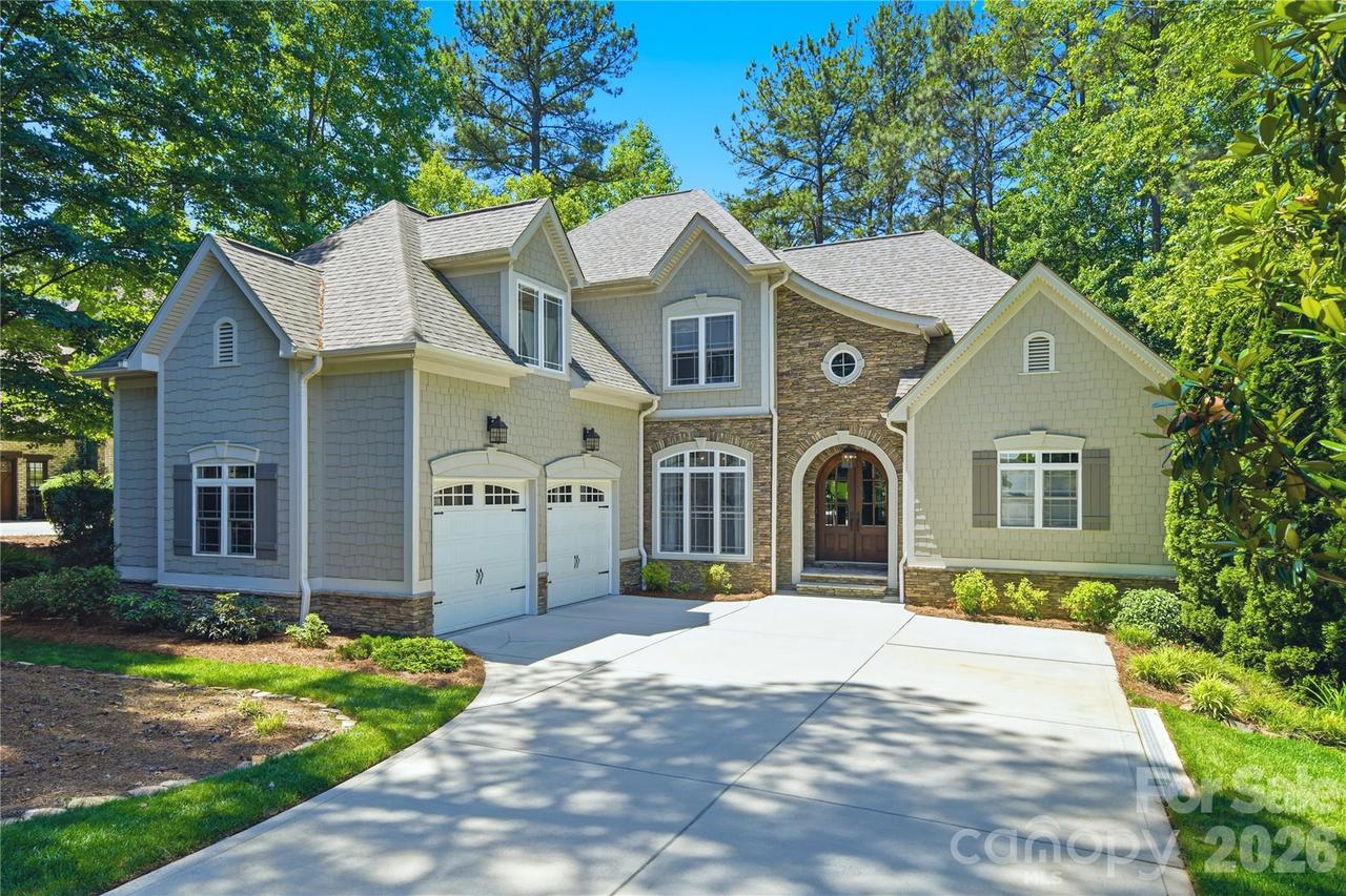 7592 Cottonwood Dr., Denver, NC 28037