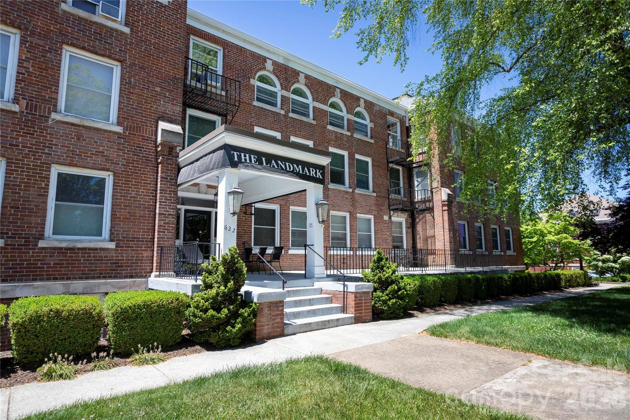 622 S Haywood St. #102, Waynesville, NC 28786