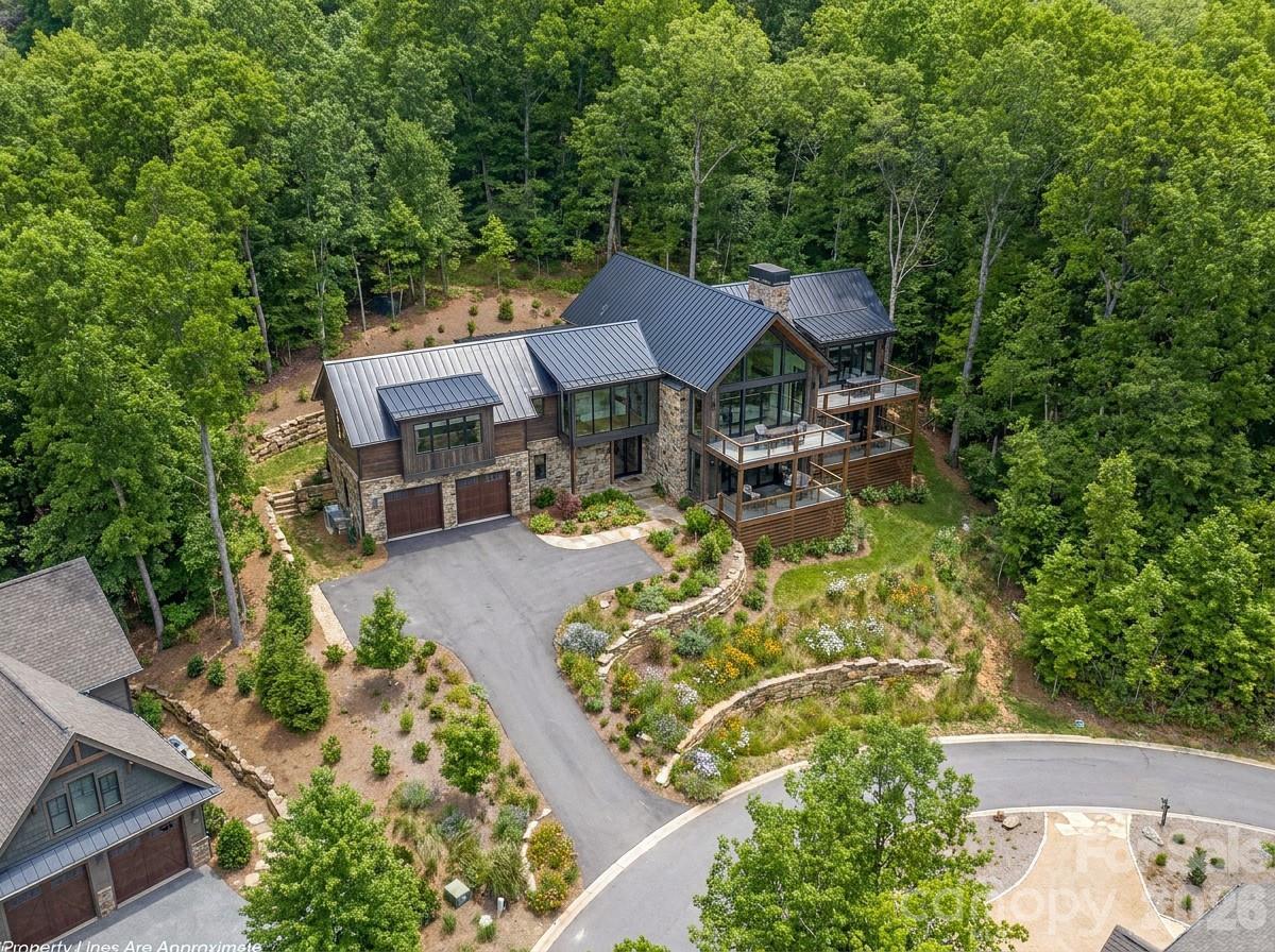 11 Crockett Ridge Rd., Black Mountain, NC 28711