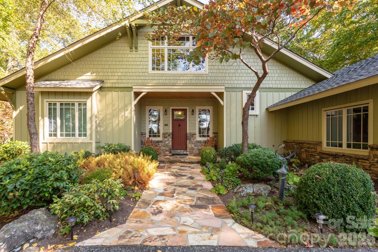 324 Austin Mountain Dr., Burnsville, NC 28714