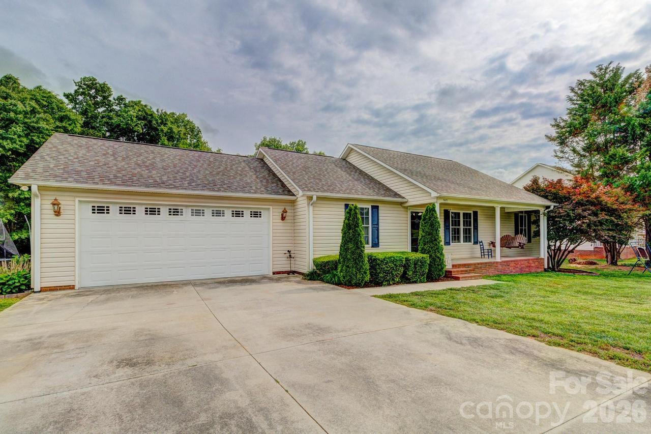 4671 Garys Pl., Crouse, NC 28033