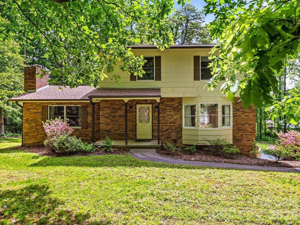 11 Woodmere Dr., Arden, NC 28704