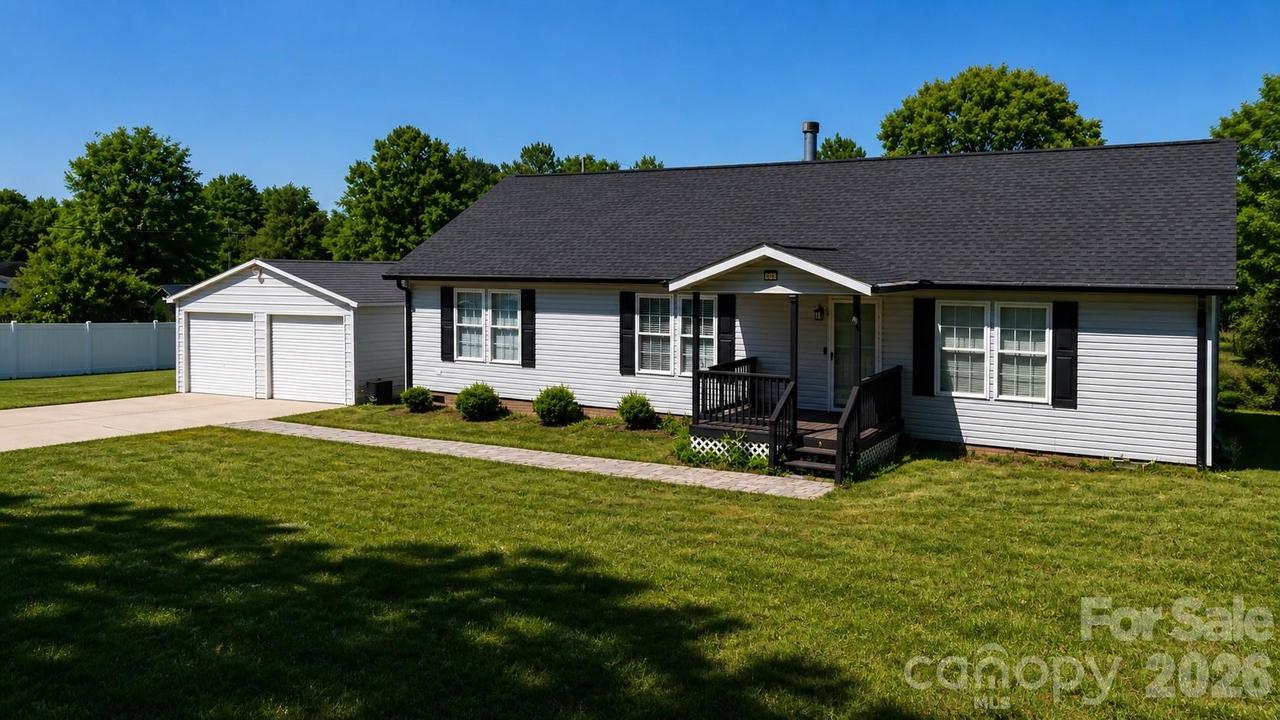 205 Moss Dr., Concord, NC 28027