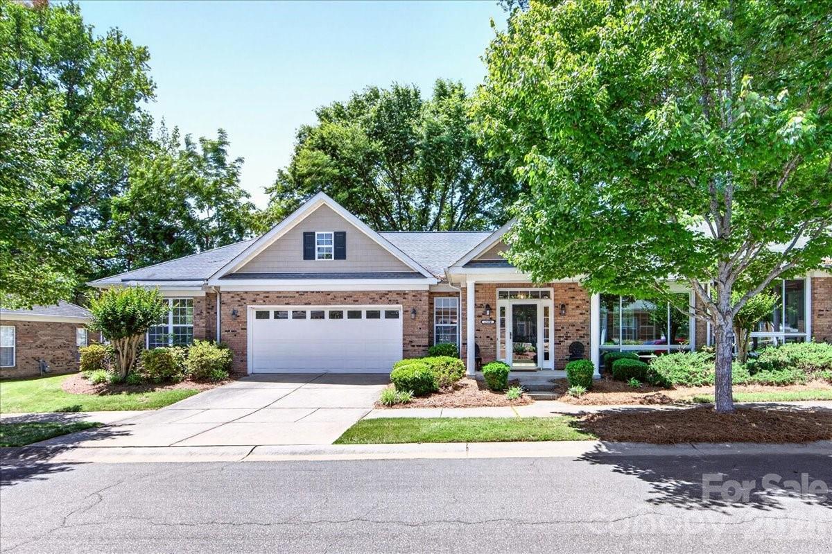 6804 Cinnamon Cir., Mint Hill, NC 28227