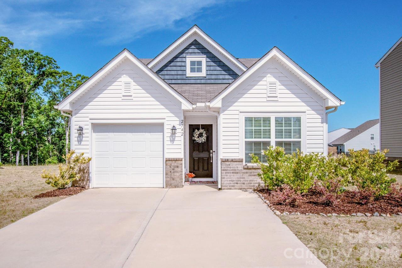 2742 Legacy Ridge Ln., Catawba, NC 28609