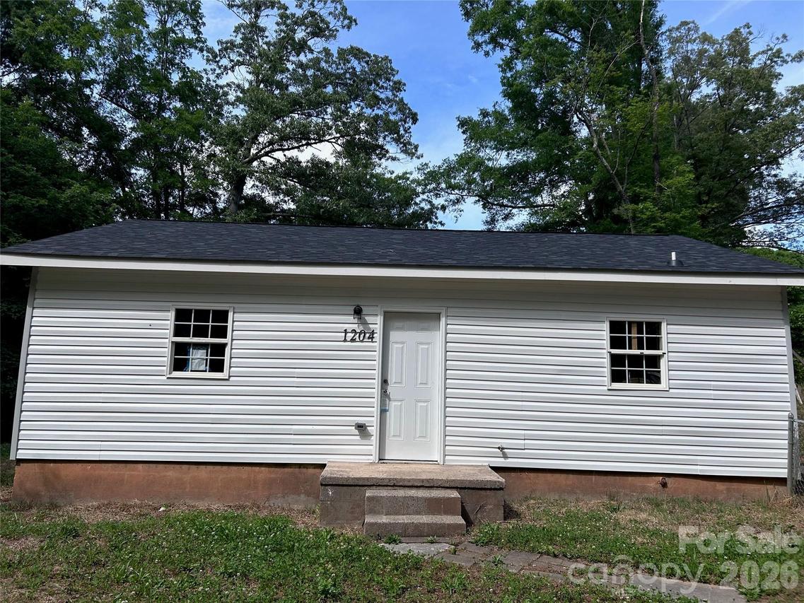 1204 Iva Ave., Gastonia, NC 28052