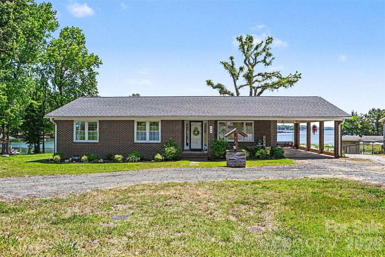 198 Vineyard Rd., Norwood, NC 28128