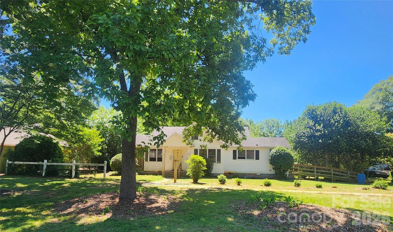 5510 Allen Rd., Charlotte, NC 28269