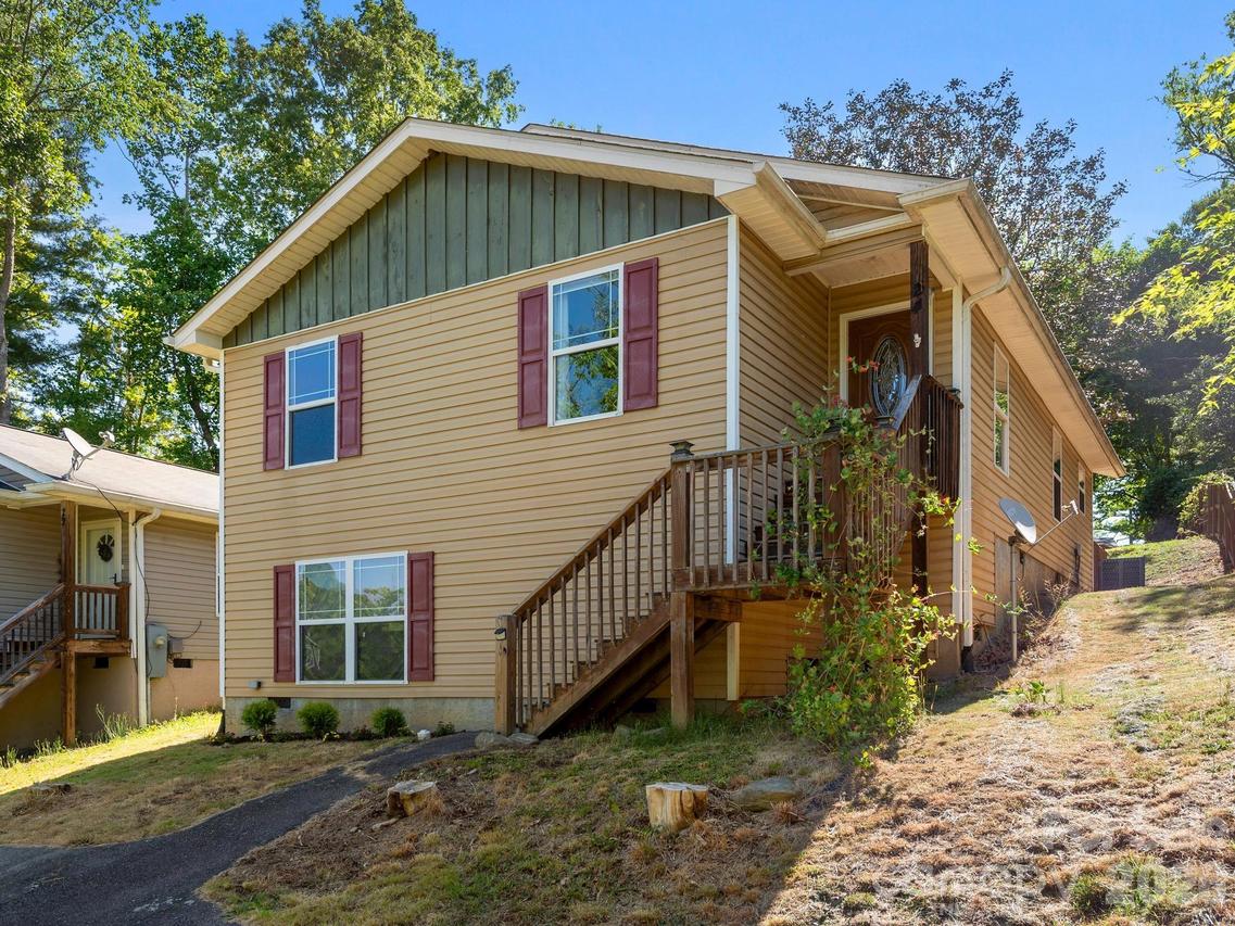 24 Hilldale Rd., Asheville, NC 28803