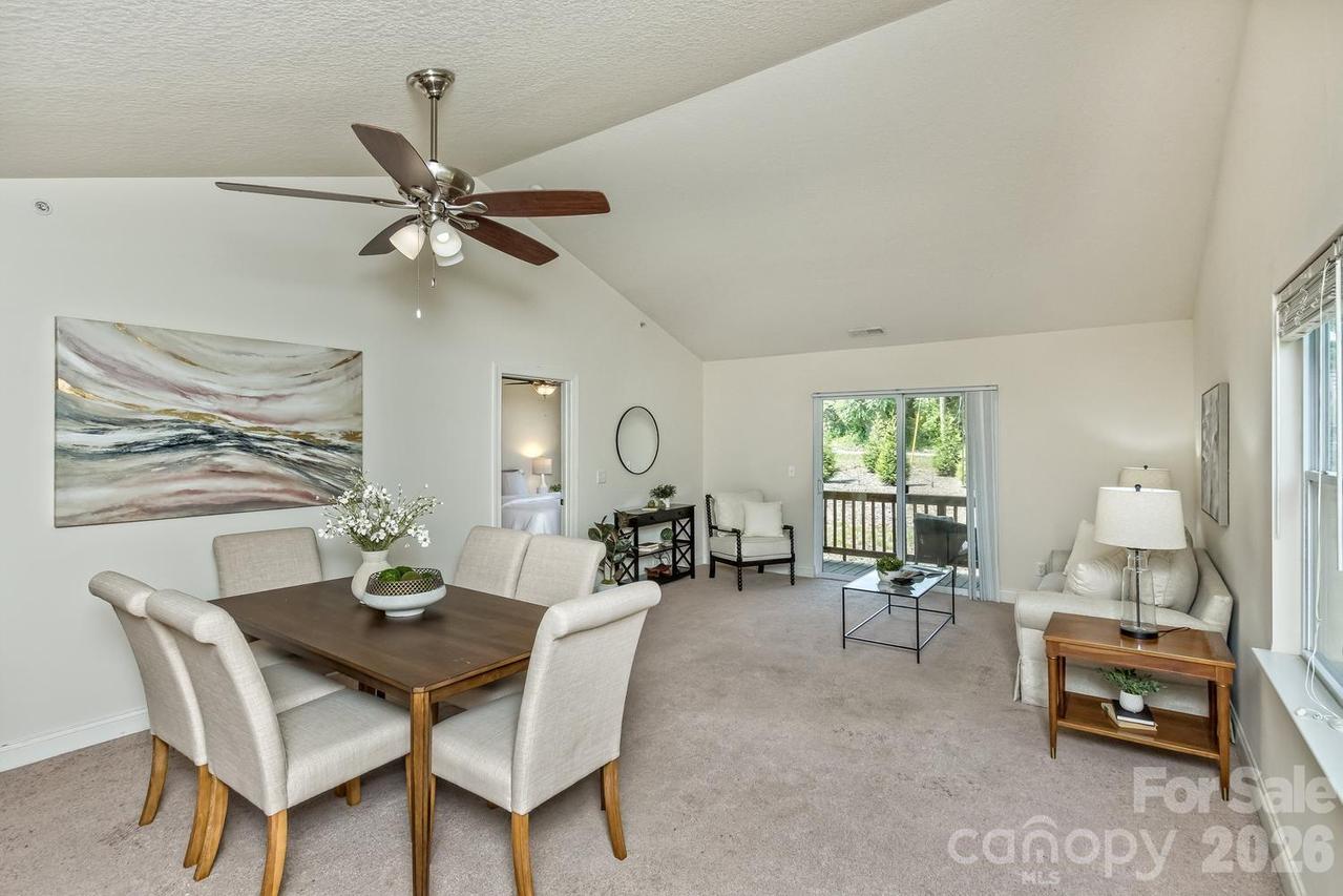 123 Foxden Dr. #204, Fletcher, NC 28732