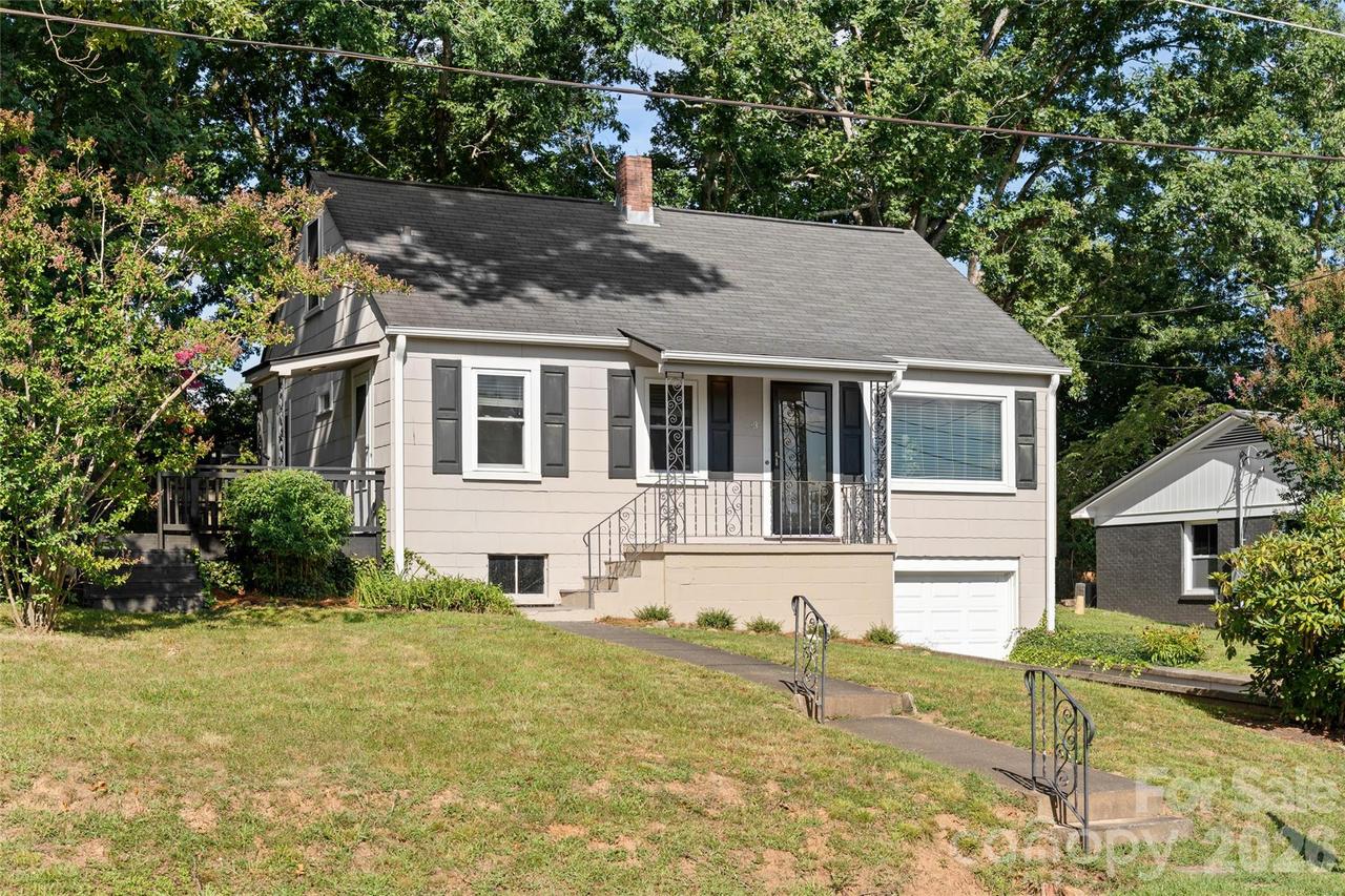 13 Browndale Rd., Asheville, NC 28805