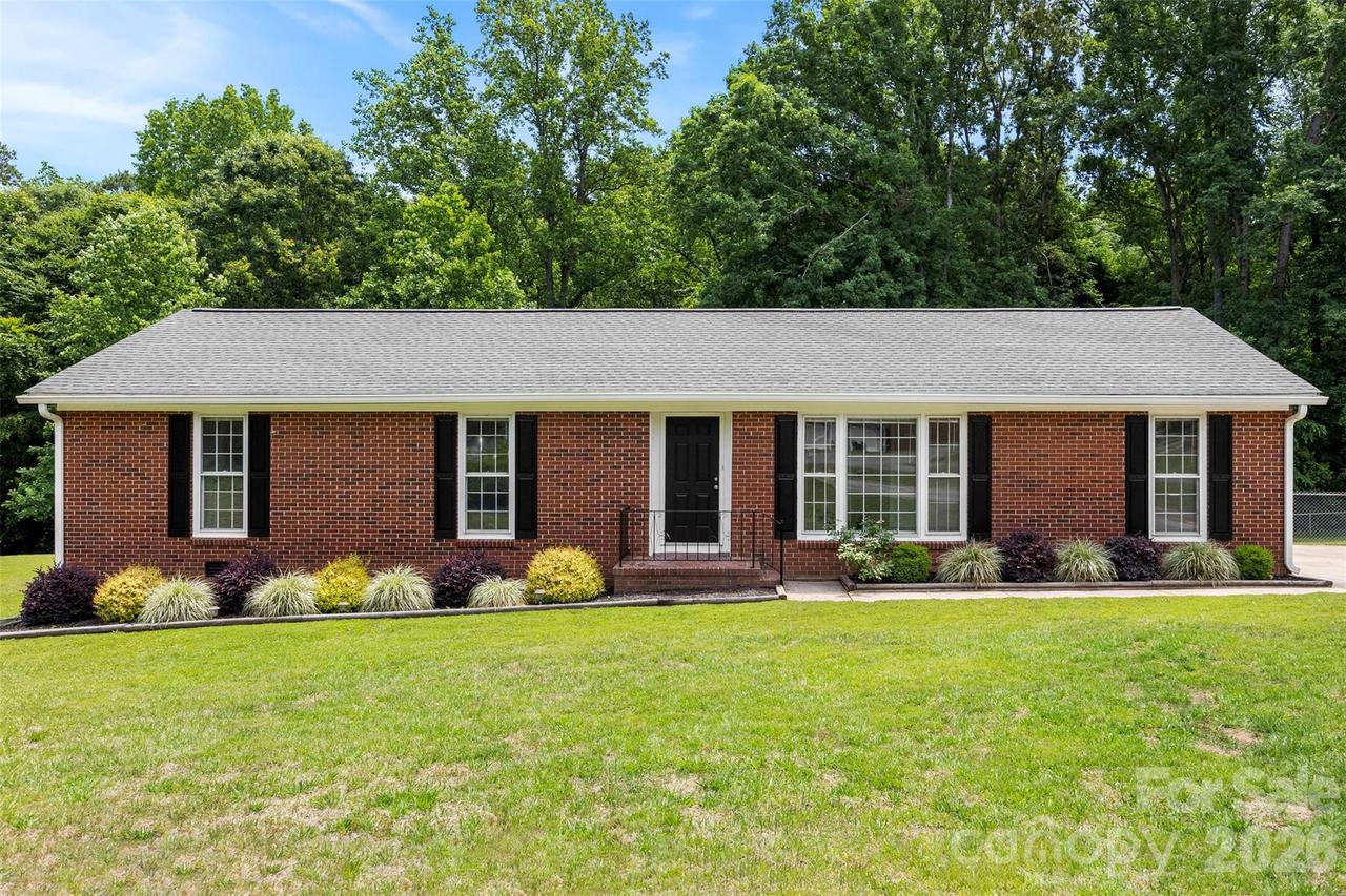 22 Forest Hill Rd., Belmont, NC 28012