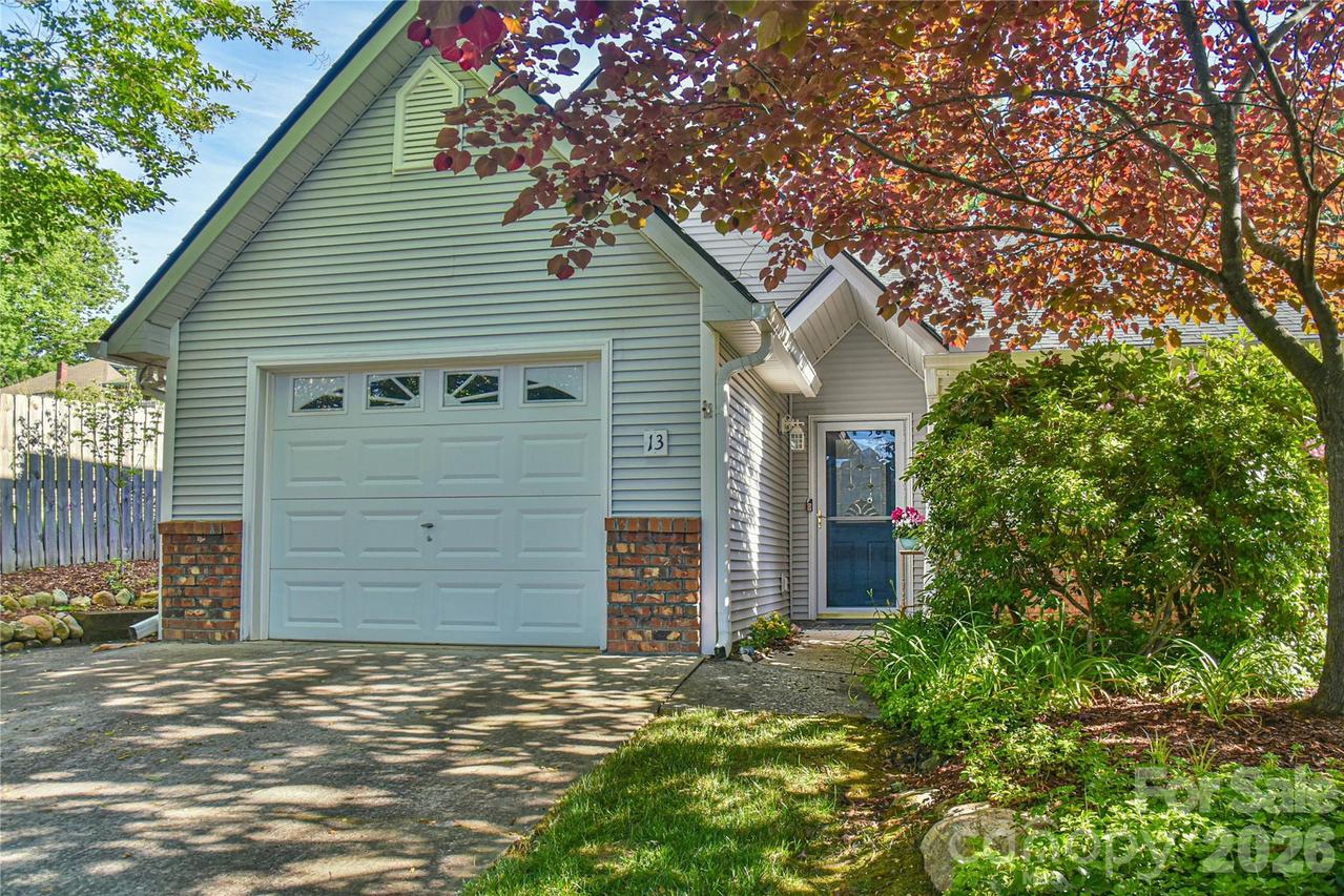 13 Silver Pl., Black Mountain, NC 28711