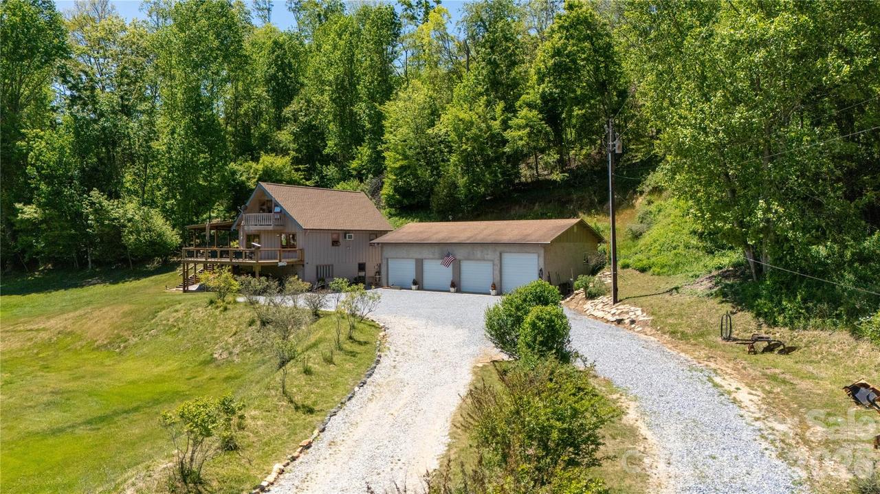 93 Franklin Crest Rd., Spruce Pine, NC 28777