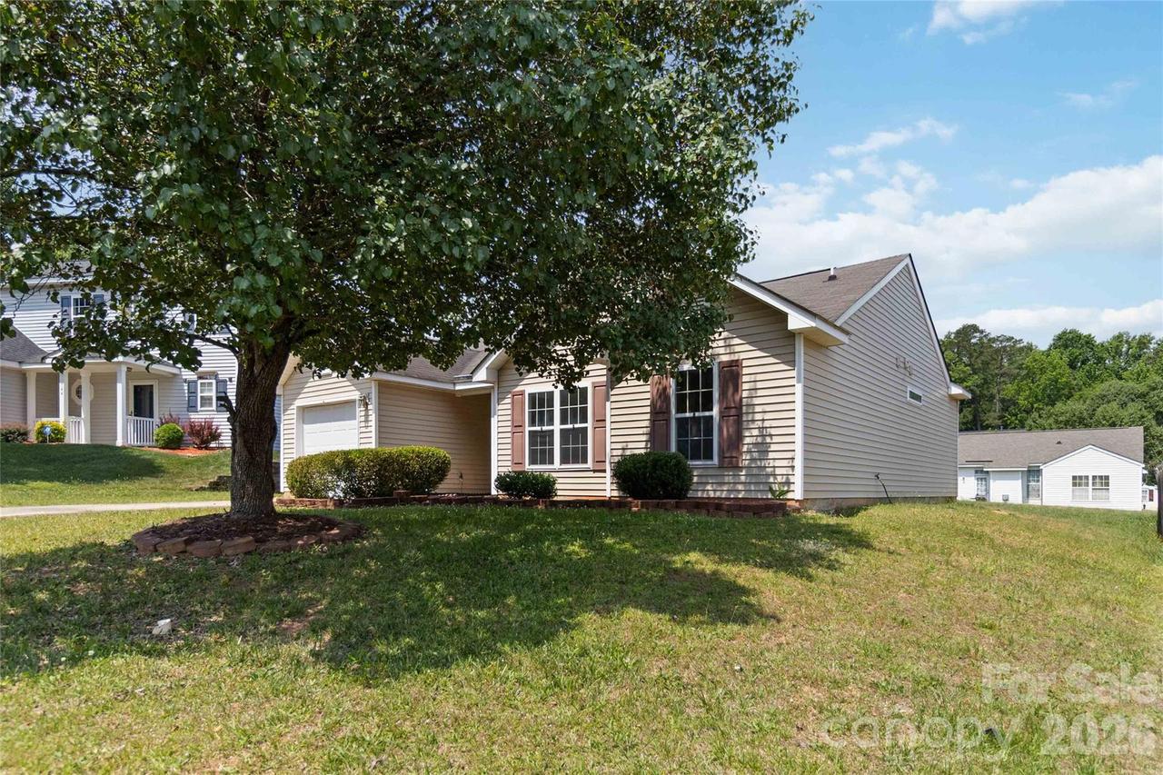 740 Aberdeen Glen Pl., Charlotte, NC 28214