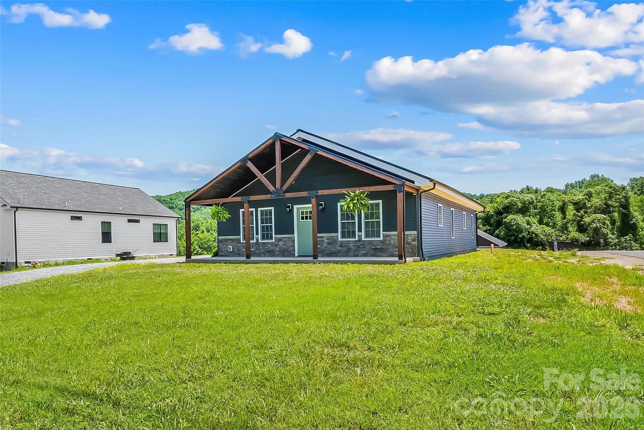 364 Carolina Avenue Ave. #2, Marion, NC 28752