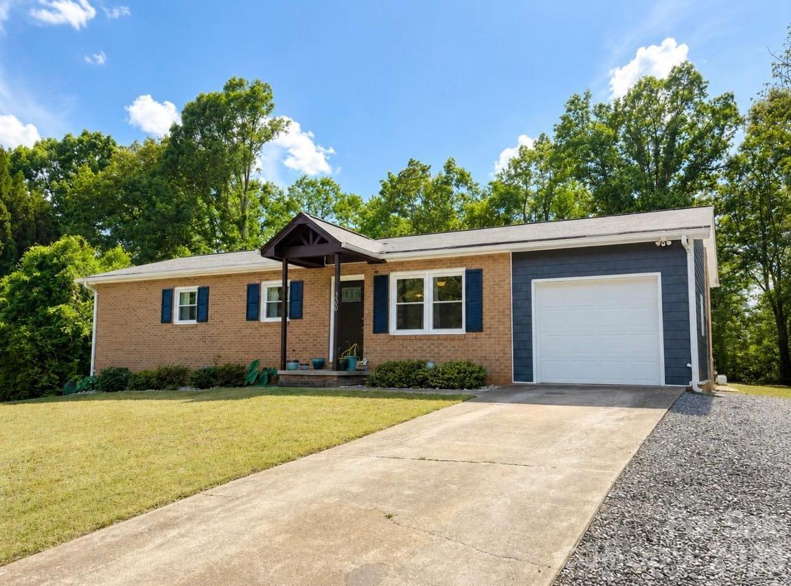 3500 Alta Vista Way, Morganton, NC 28655