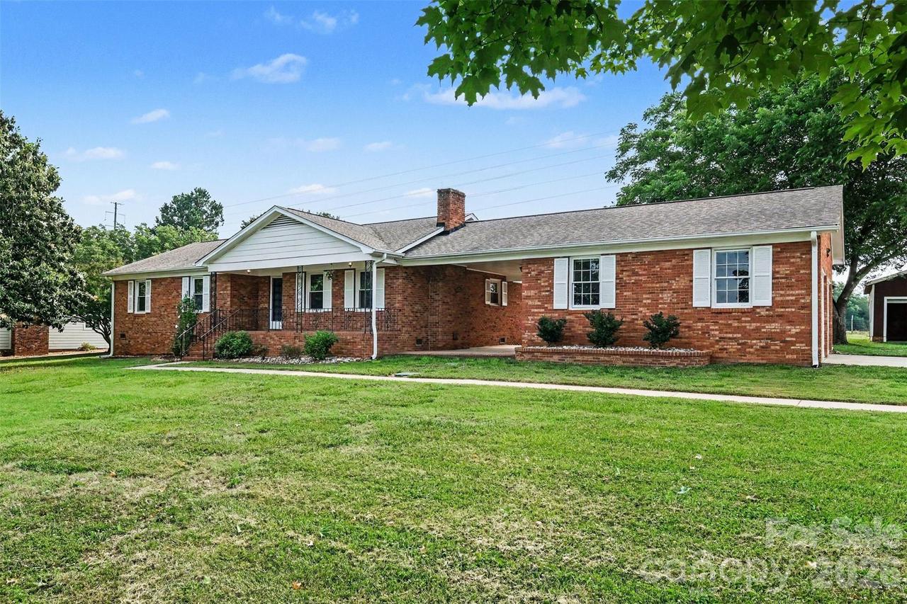 16924 Knoxwood Dr., Huntersville, NC 28078