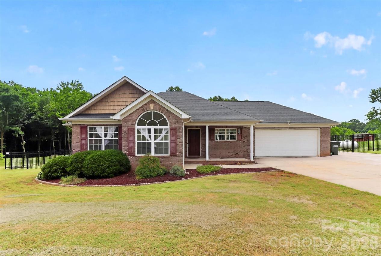 2823 Gourdvine Dr., Marshville, NC 28103