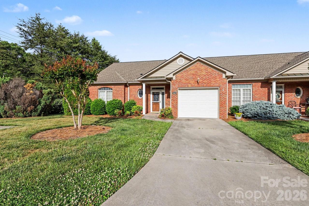 411 Northbridge Dr., High Point, NC 27265