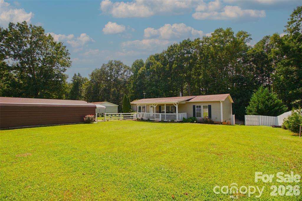 7010 Executive Cir., Denver, NC 28037
