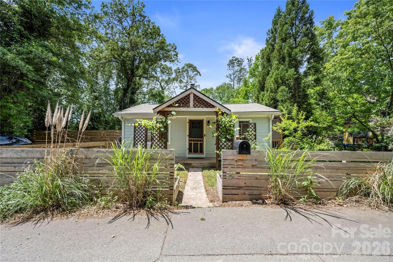1 Detroit Ave., Asheville, NC 28806
