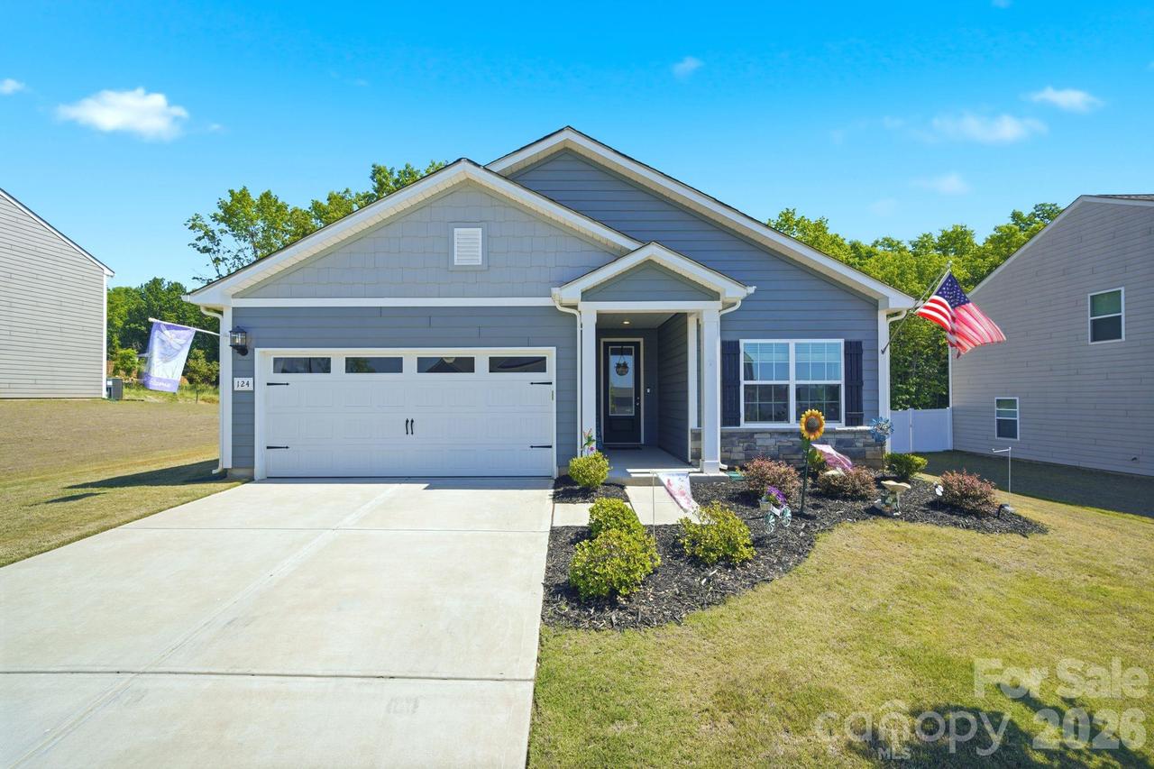 124 N Sina St., Troutman, NC 28166