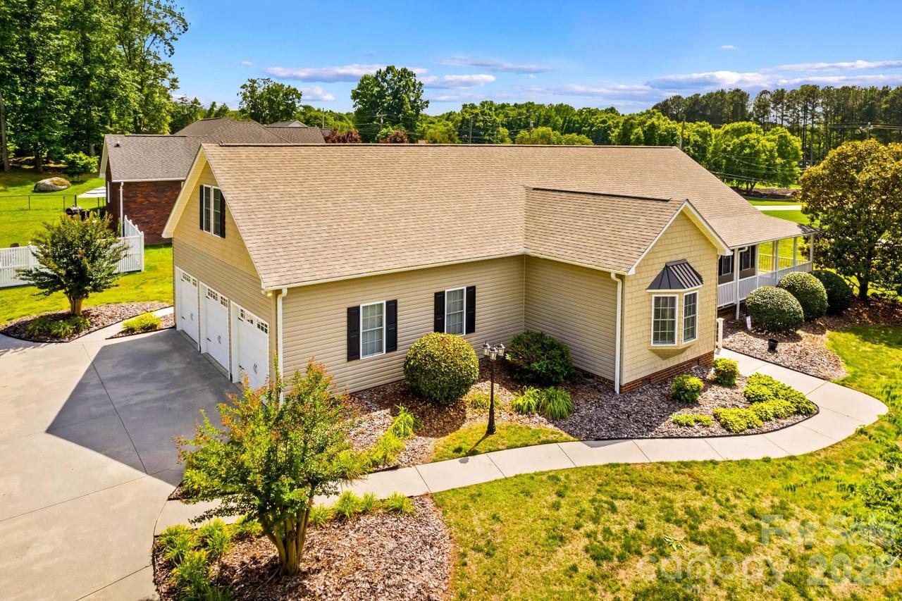 101 Devonshire Ln., Salisbury, NC 28146