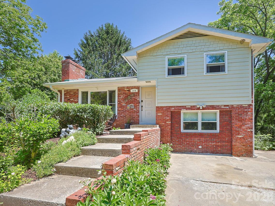 378 Dillingham Cir., Asheville, NC 28805