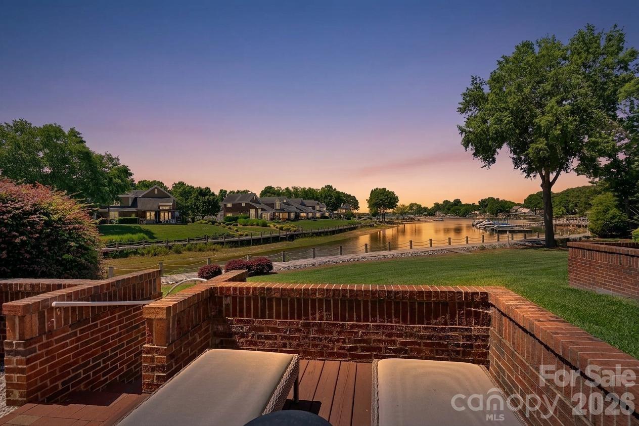 18609 Harborside Dr., Cornelius, NC 28031