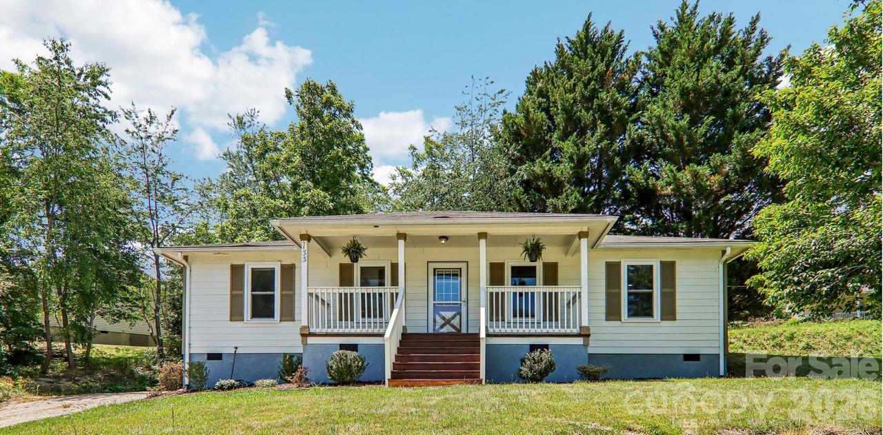 133 Highland St., Weaverville, NC 28787