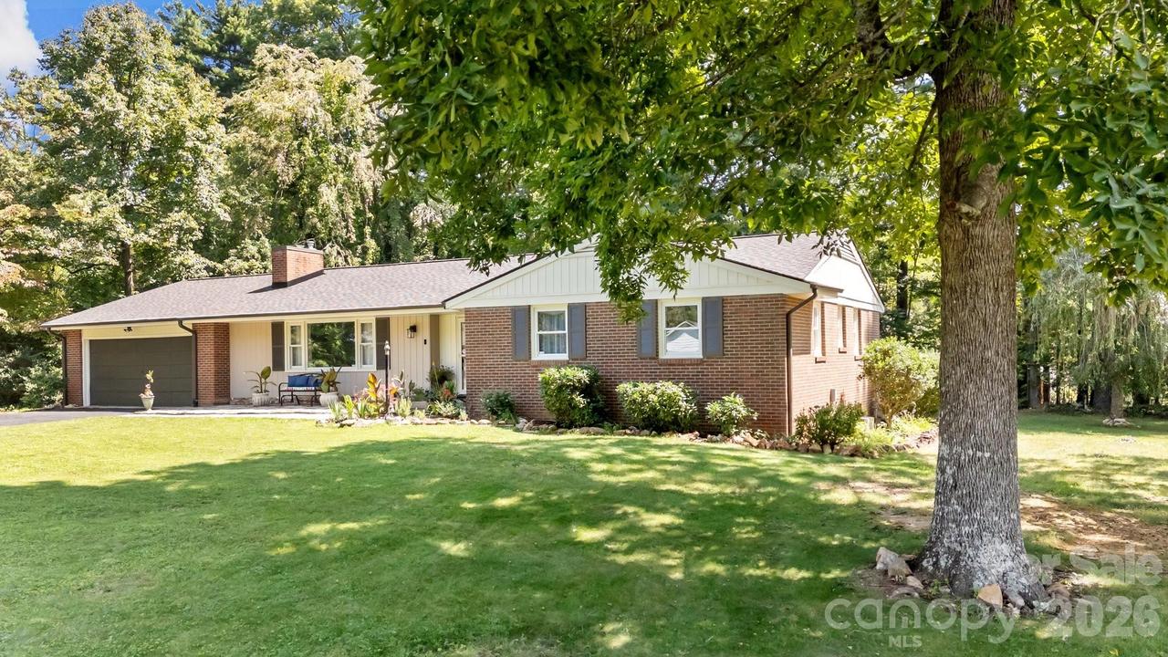 1 Oakwilde Dr., Asheville, NC 28803