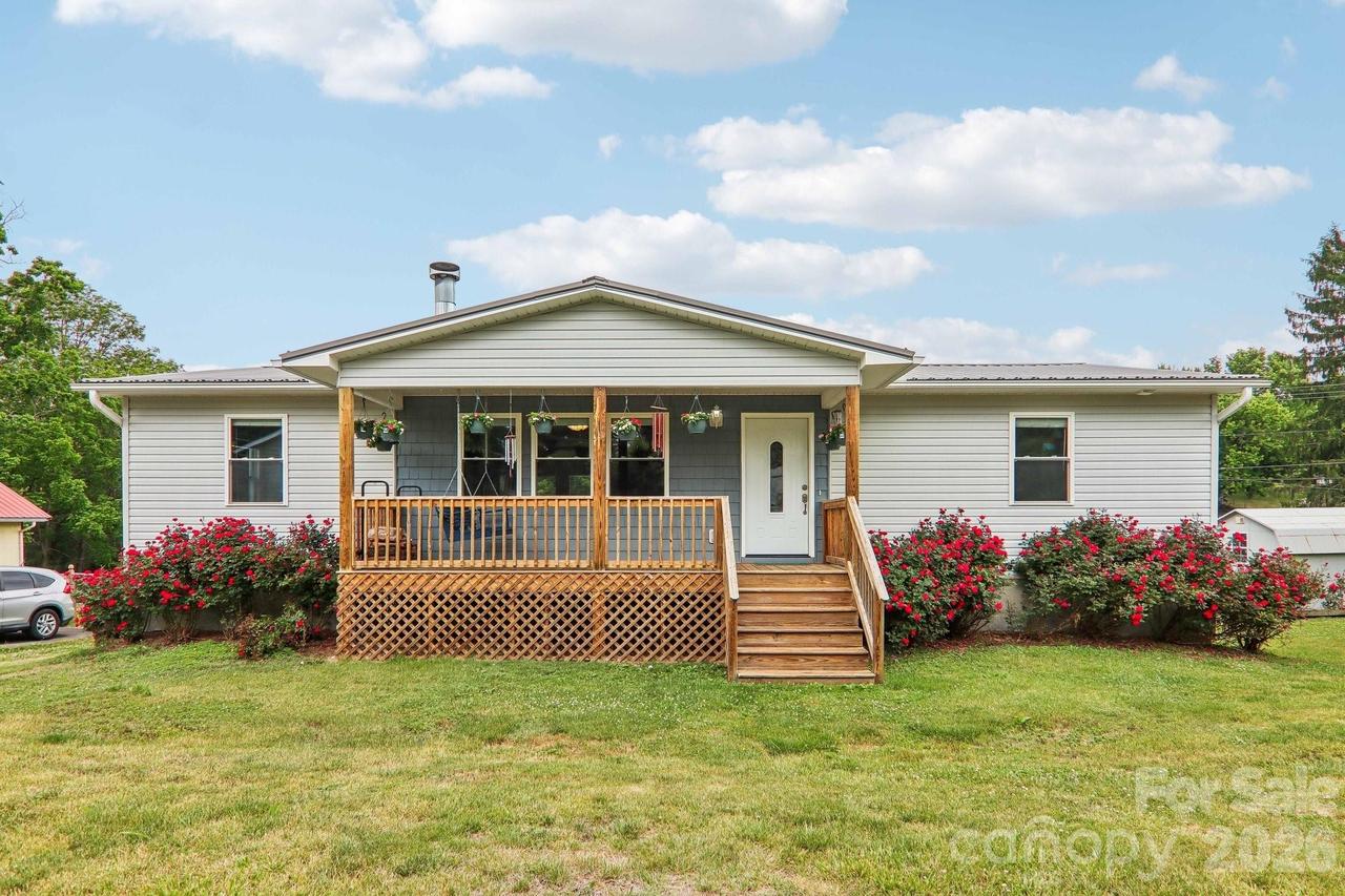 527 Trammell Ave., Canton, NC 28716