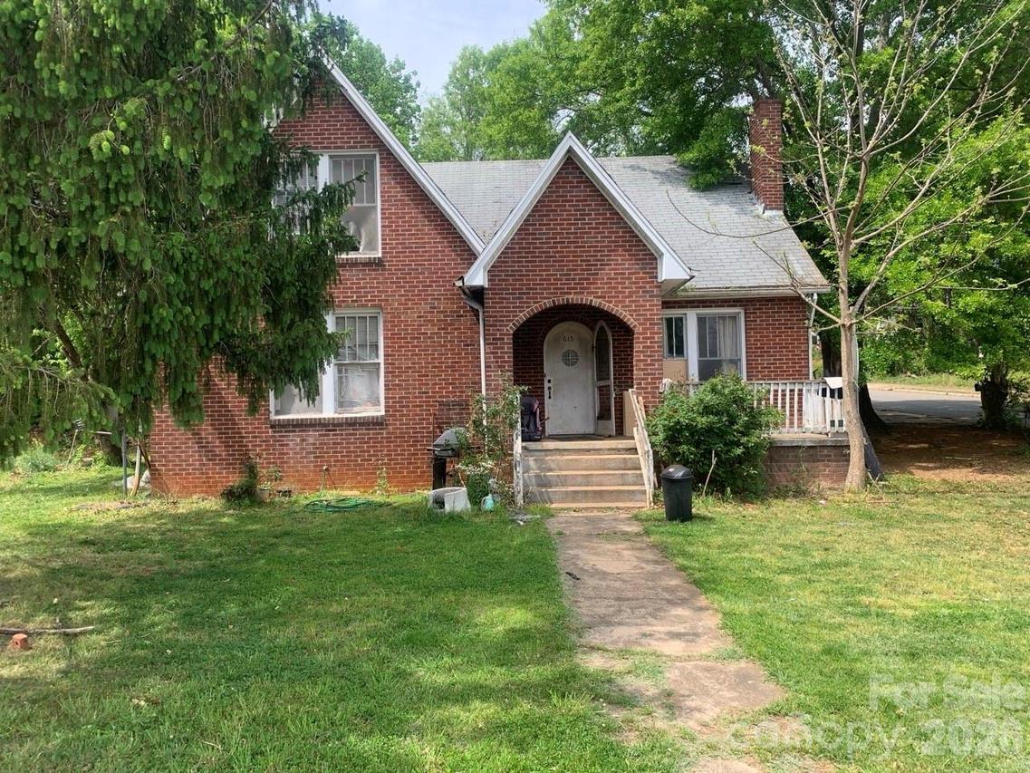 615 E Meeting St., Morganton, NC 28655