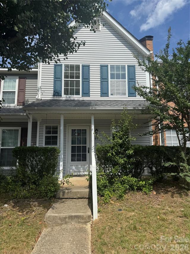 8275 Golf Ridge Dr., Charlotte, NC 28277