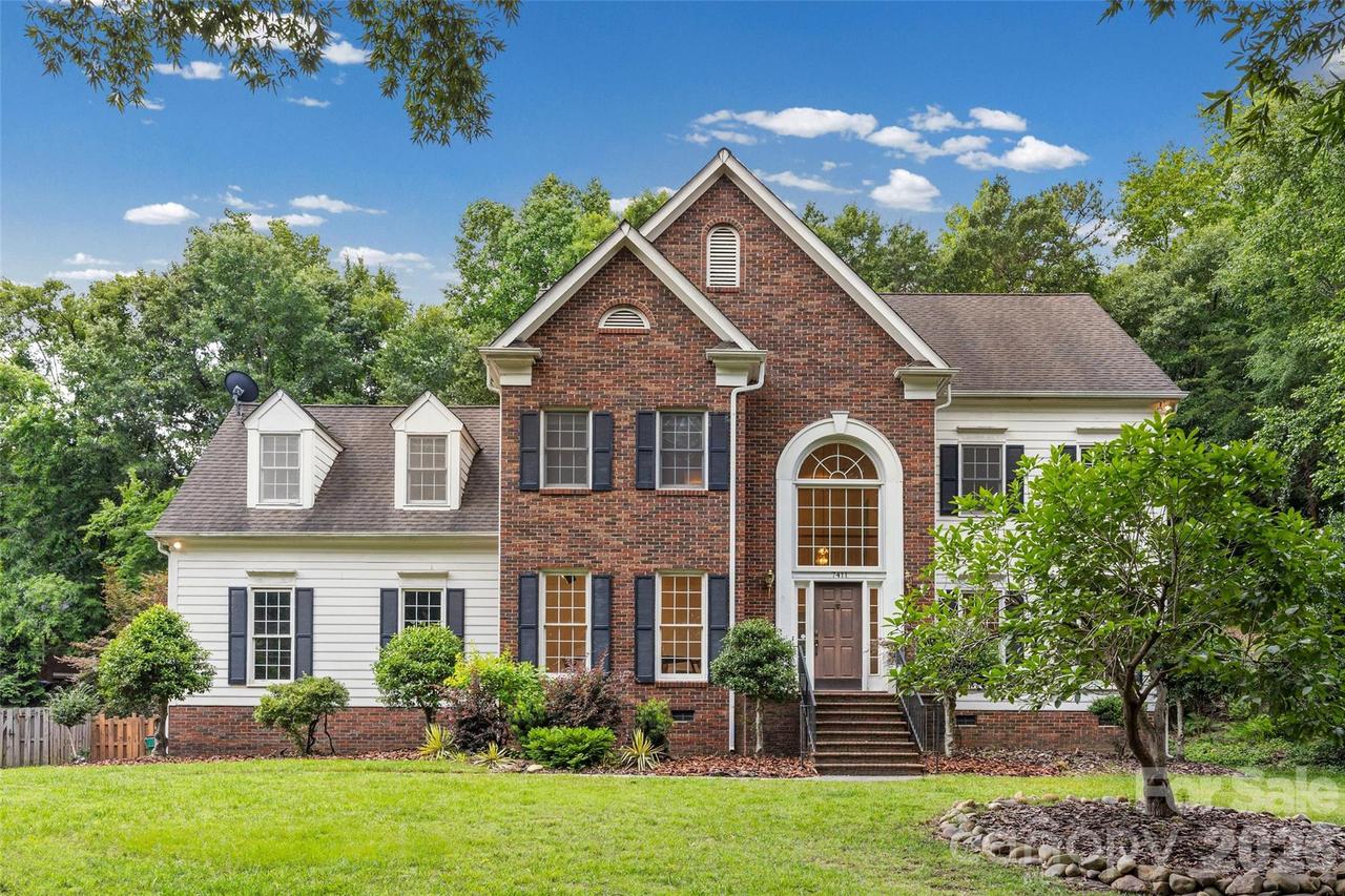 7411 Leharne Dr., Charlotte, NC 28270
