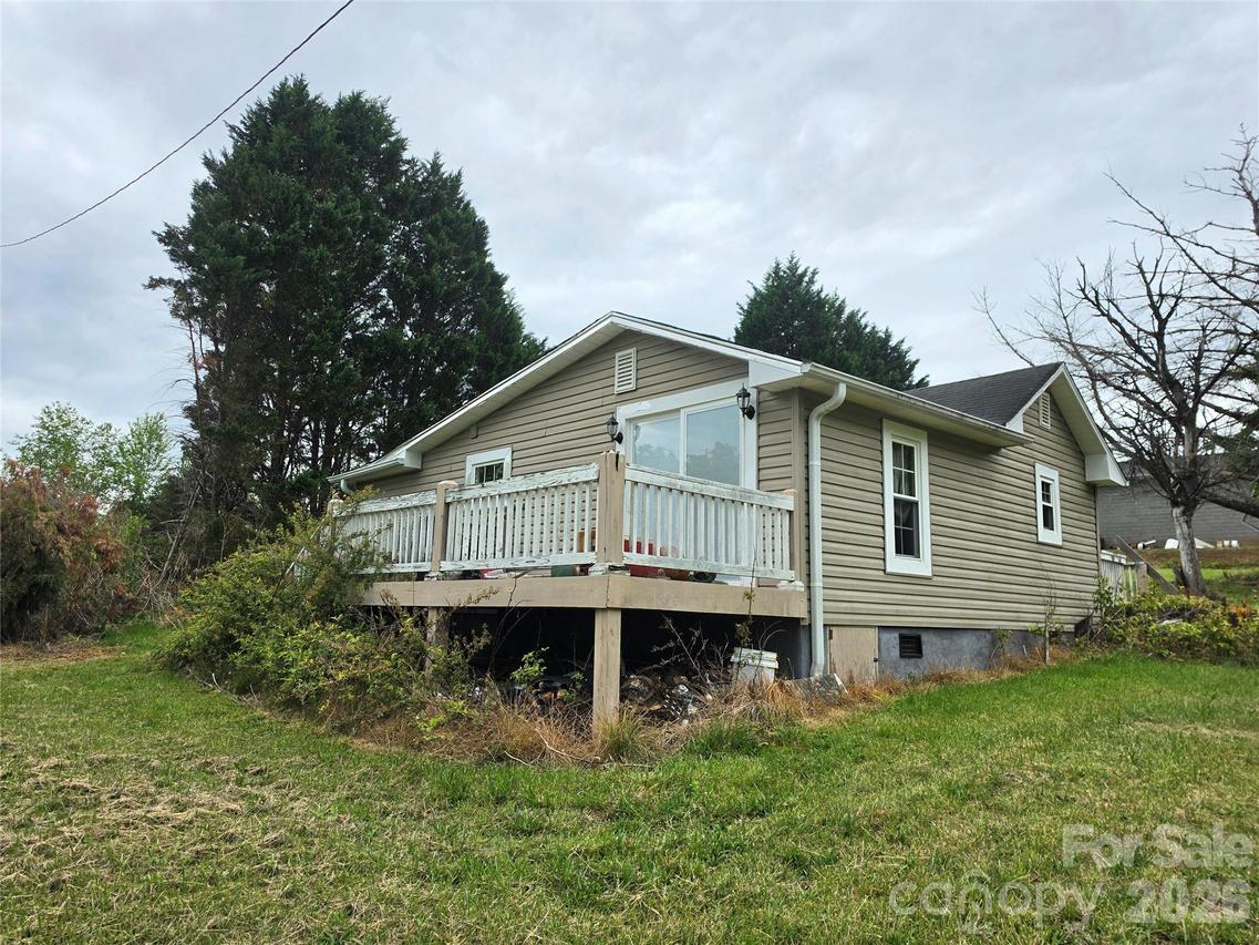 2121 Quartz Ln., Hudson, NC 28638