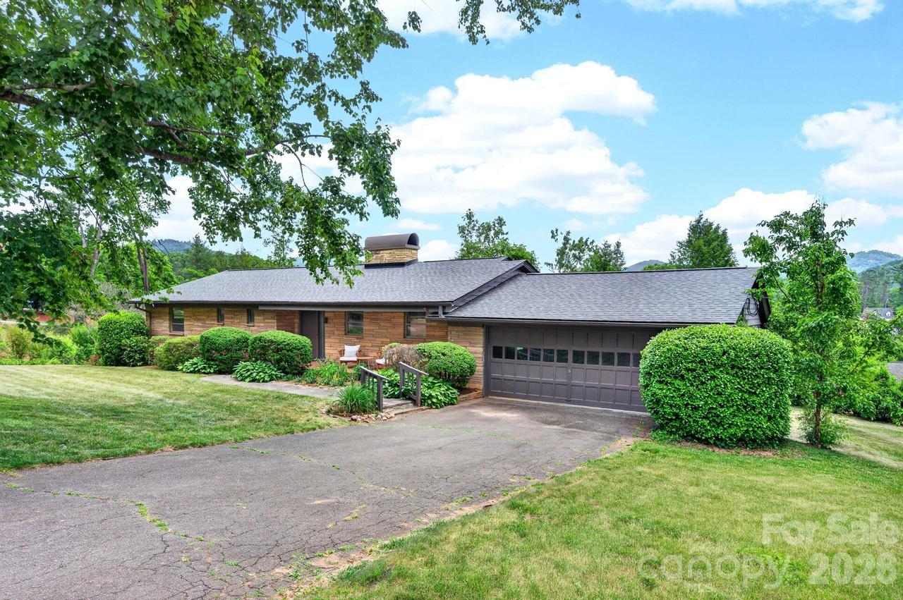 99 Marlborough Rd., Asheville, NC 28804
