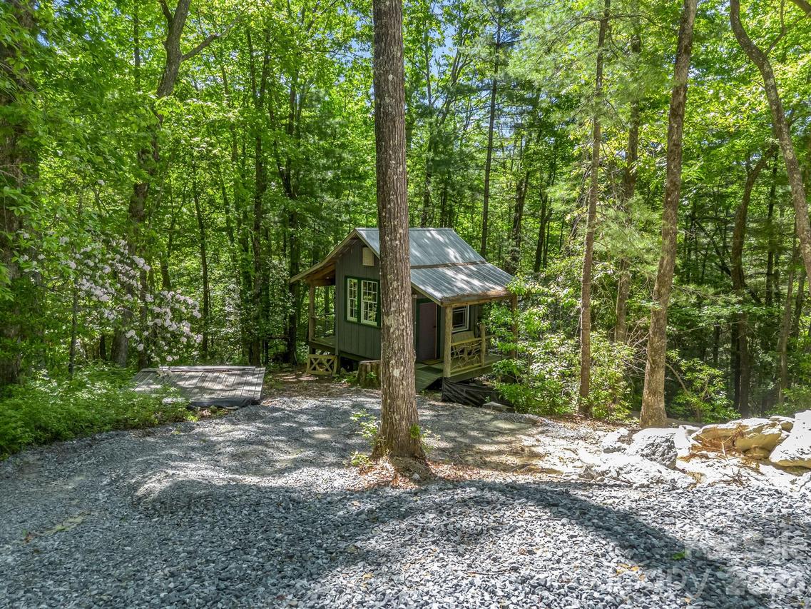 352 Big Hill Rd., Brevard, NC 28712