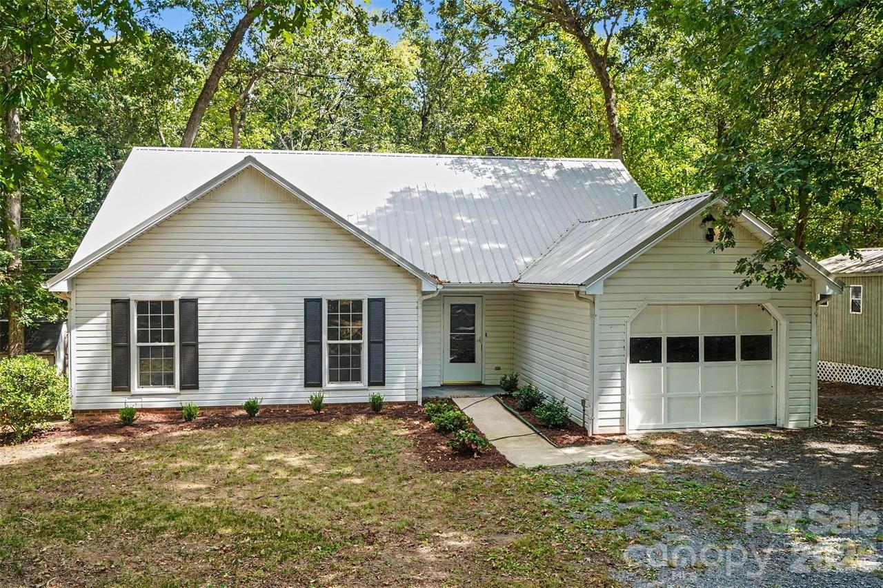 2711 Bob White Cir., Wingate, NC 28174