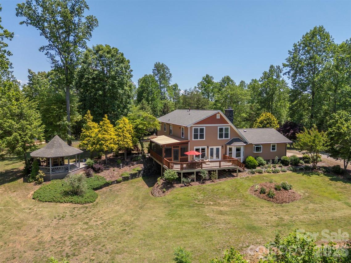 265 Willow Pond Rd., Rutherfordton, NC 28139