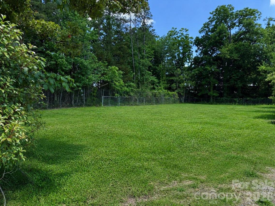 421 Dawn Cir., Charlotte, NC 28213