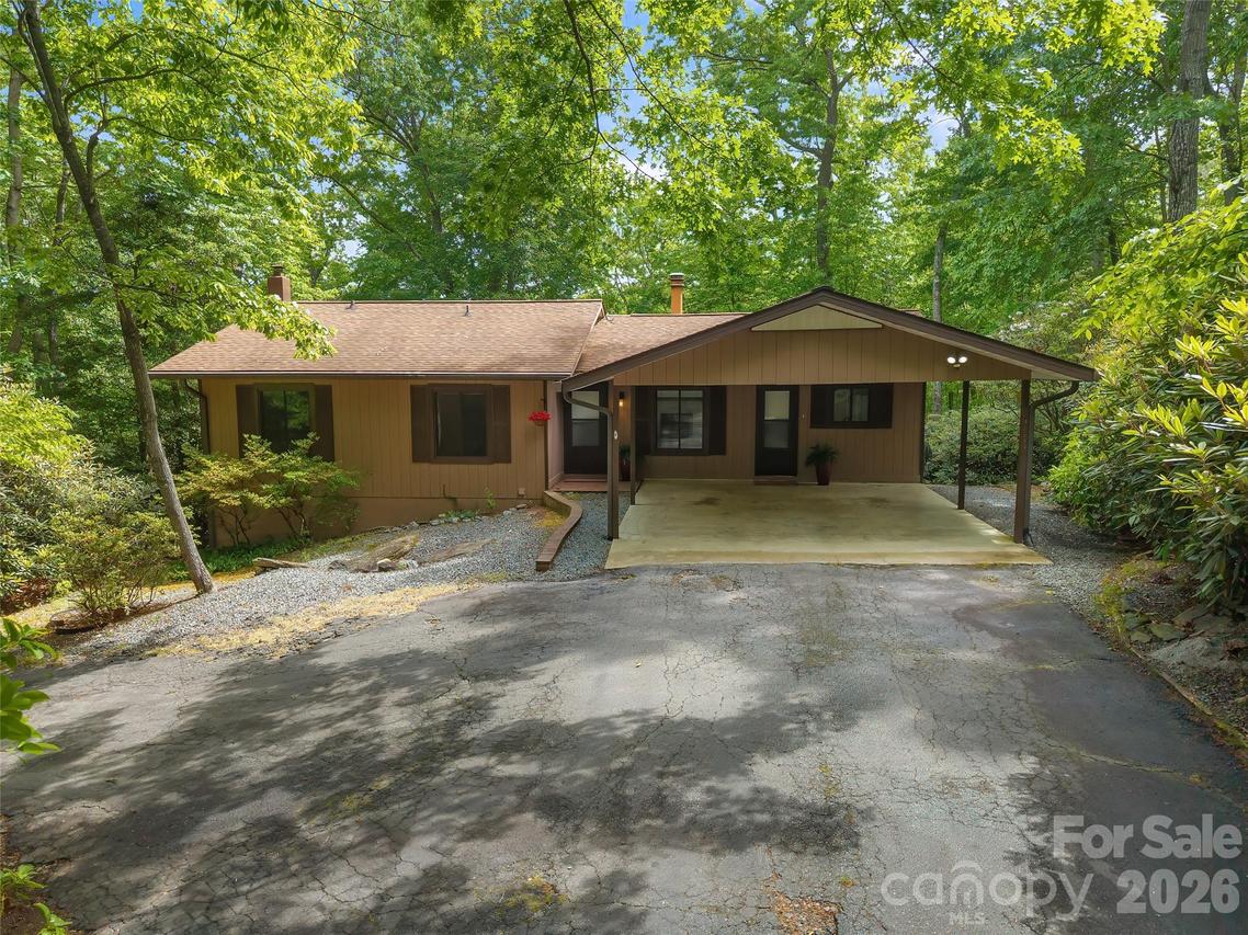 32 Honeysuckle Ridge Rd., Pisgah Forest, NC 28768